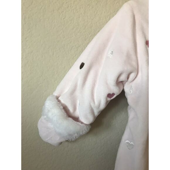 Calvin Klein Hearts Plush Hooded Sleeper Winter Pram Baby Girl Size 6/9 Months - Picture 2 of 3